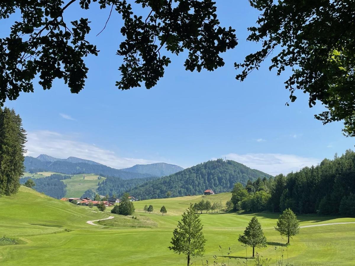 Lindner Hotel Oberstaufen Parkhotel, Part Of Jdv By Hyatt المظهر الخارجي الصورة